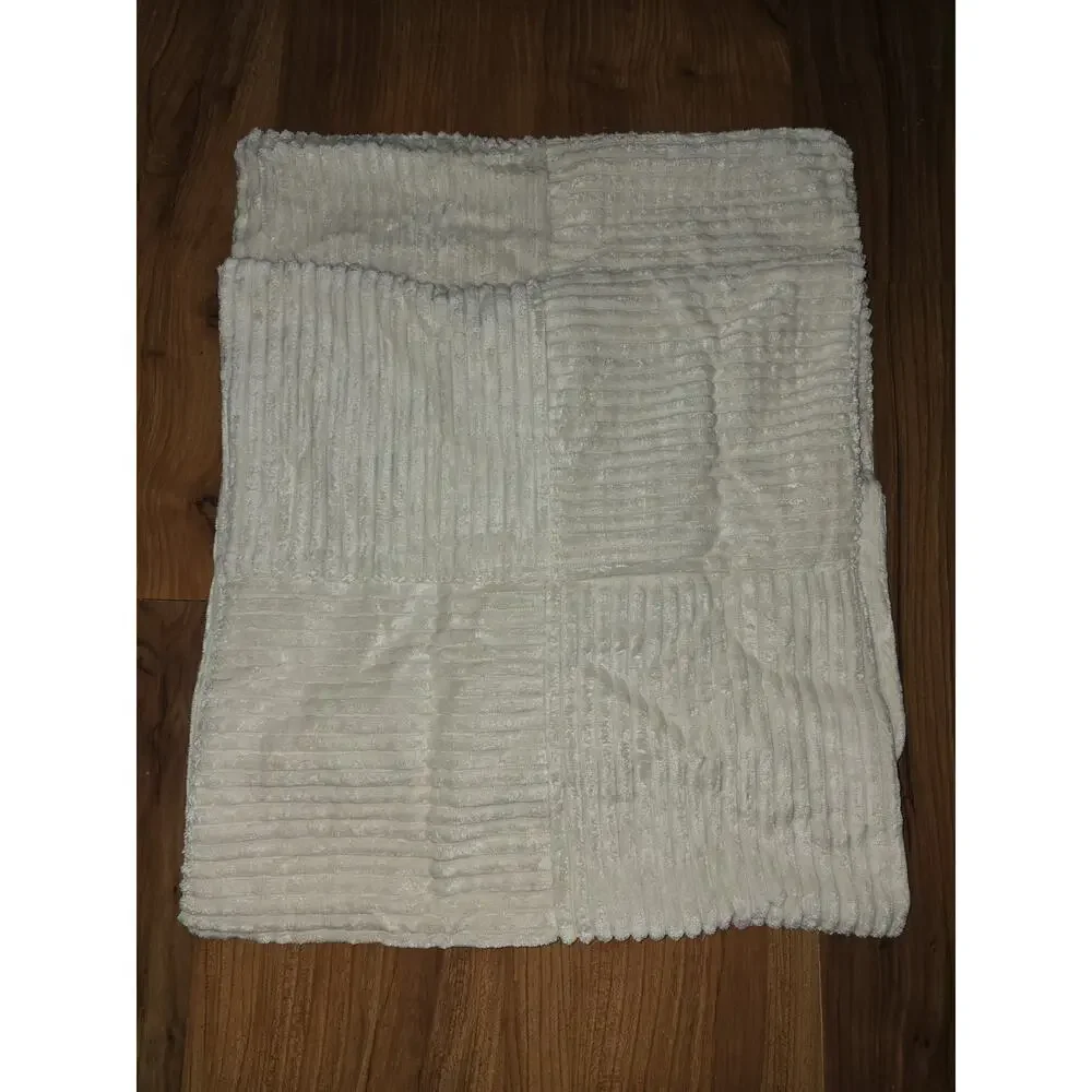 Set Of 2 Beige Ribbed Cotton Pillow Covers 18x18 - Picture 2 of 5